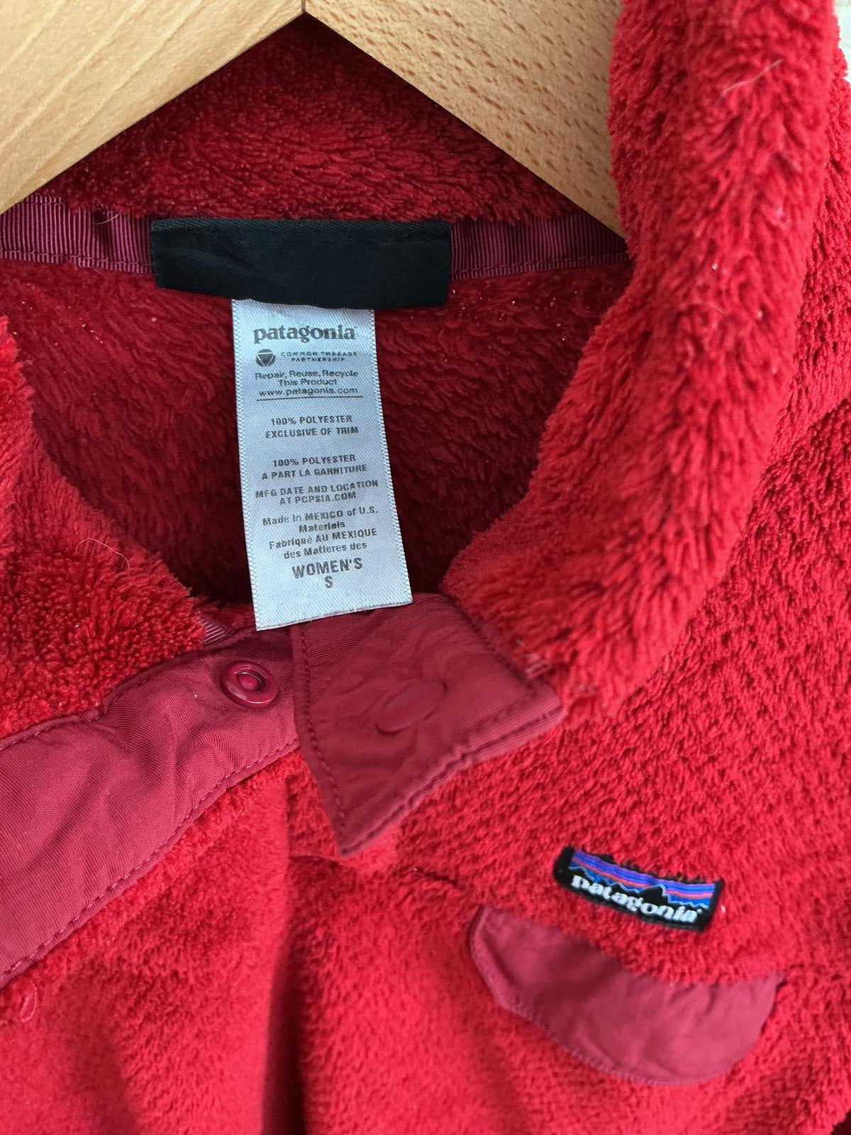 Patagonia Women's Small Red Fleece Jacket Size S