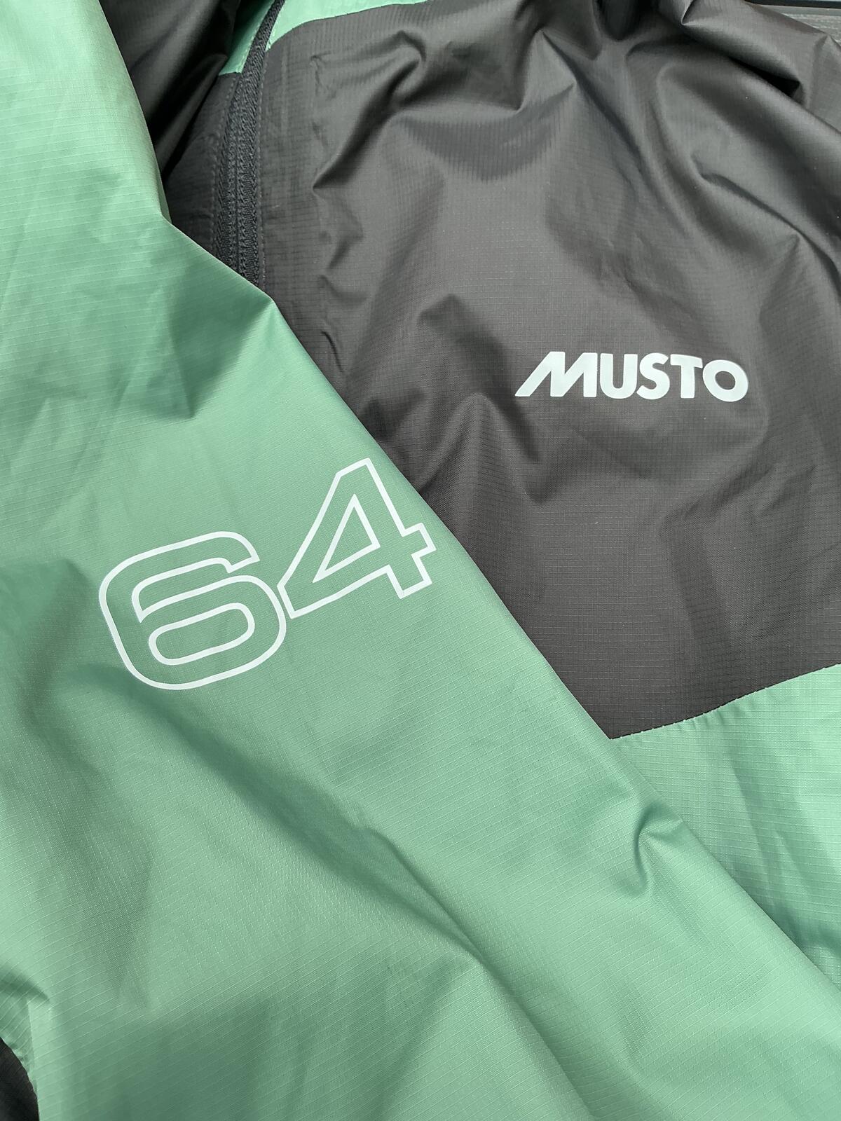 Musto Lightweight Waterproof Hooded Jacket Size Regular 2xl Green Black