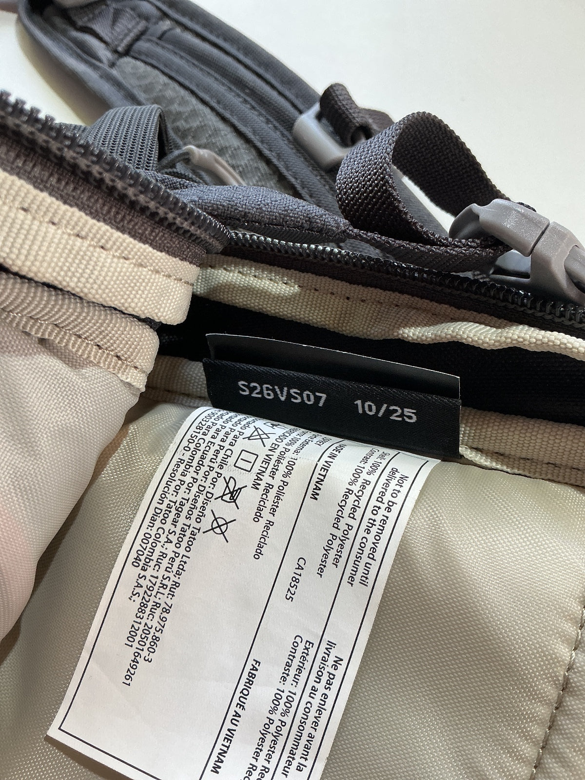 Osprey Daylite Plus 20L Black Backpack Suitable for Everyday Travel Hiking
