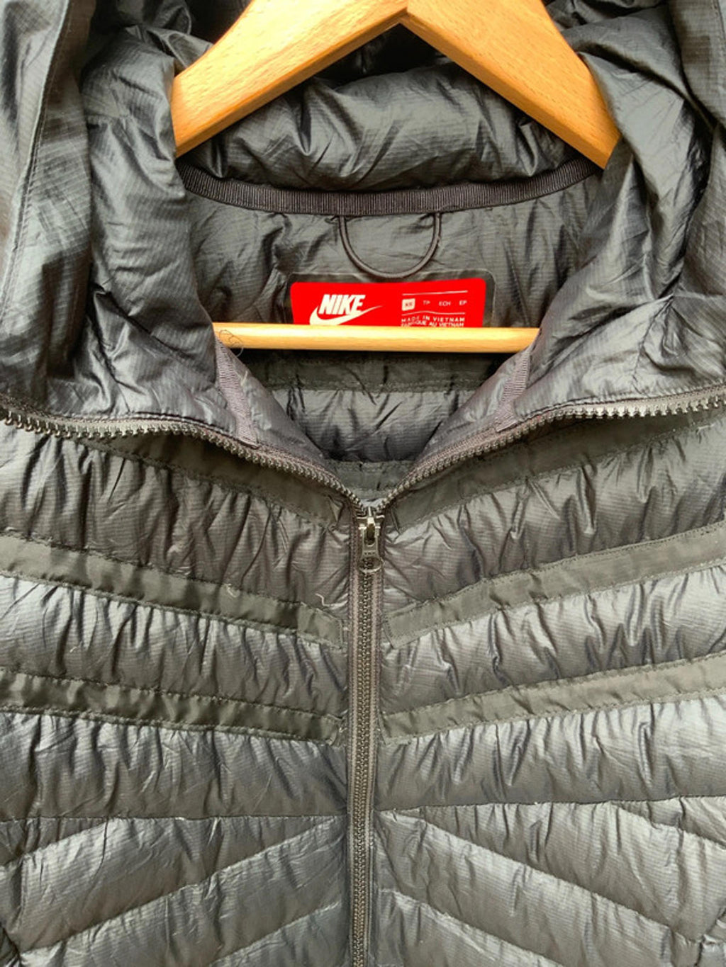 Nike Black Puffer Coat with Hood Size Regular 6 Stylish Winter Outerwear