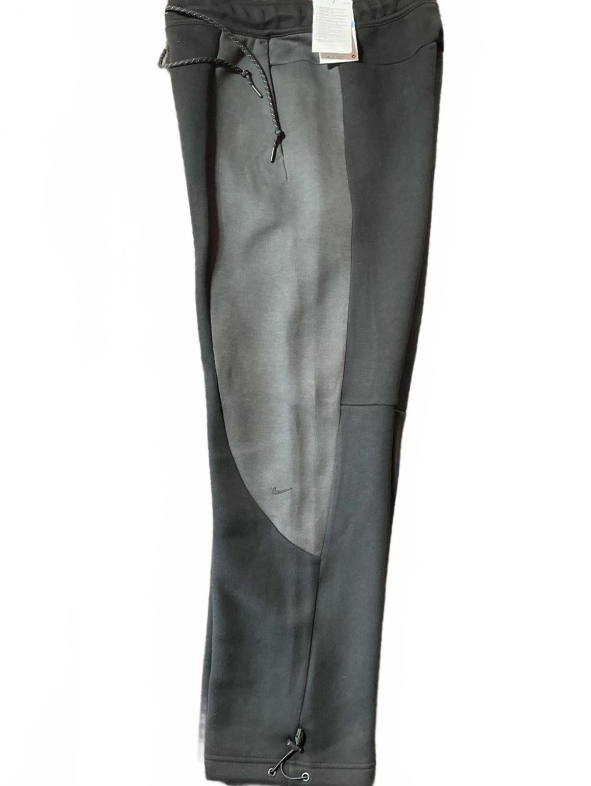 *New* Nike Tech Men's Black and Grey Joggers Size Medium Comfortable Fit